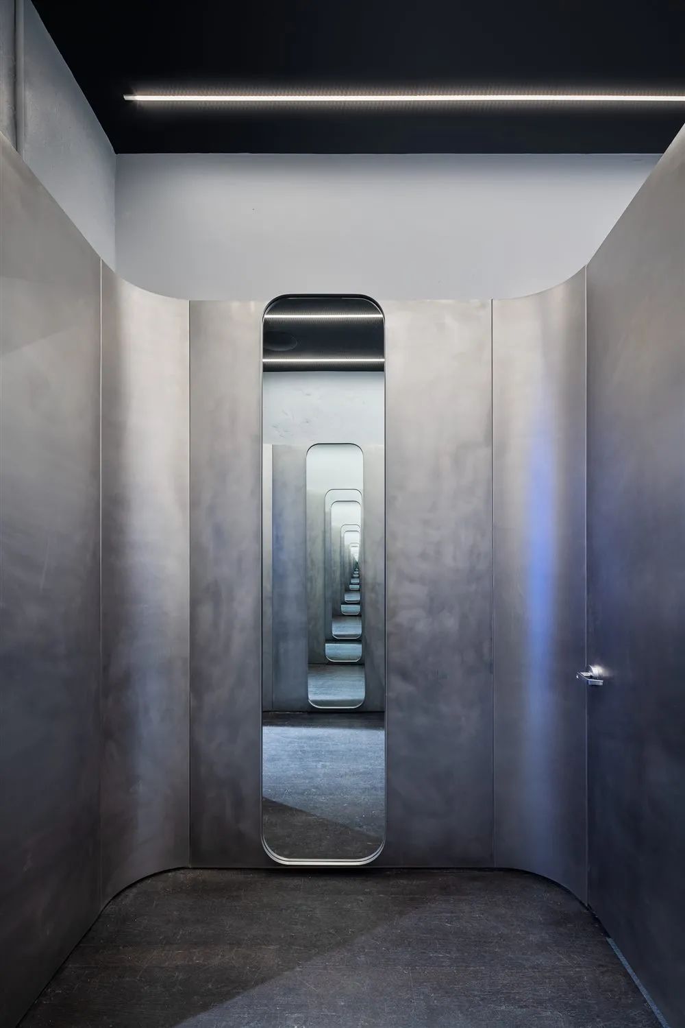 加拿大 Concepts 最新鞋店设计丨Sid Lee Architecture-13