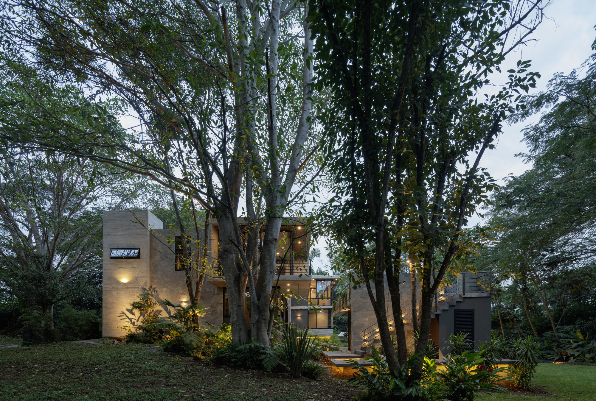 Entreparotas House / Di Frenna Arquitectos-40