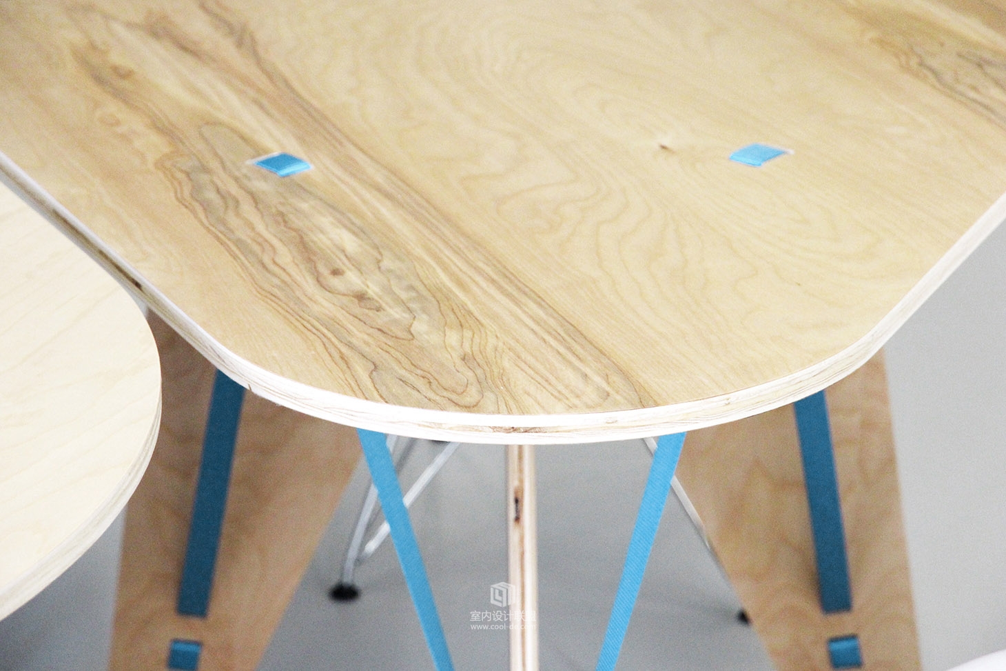 连家具都自己做的超简装低碳办公室，波士顿，美国-22