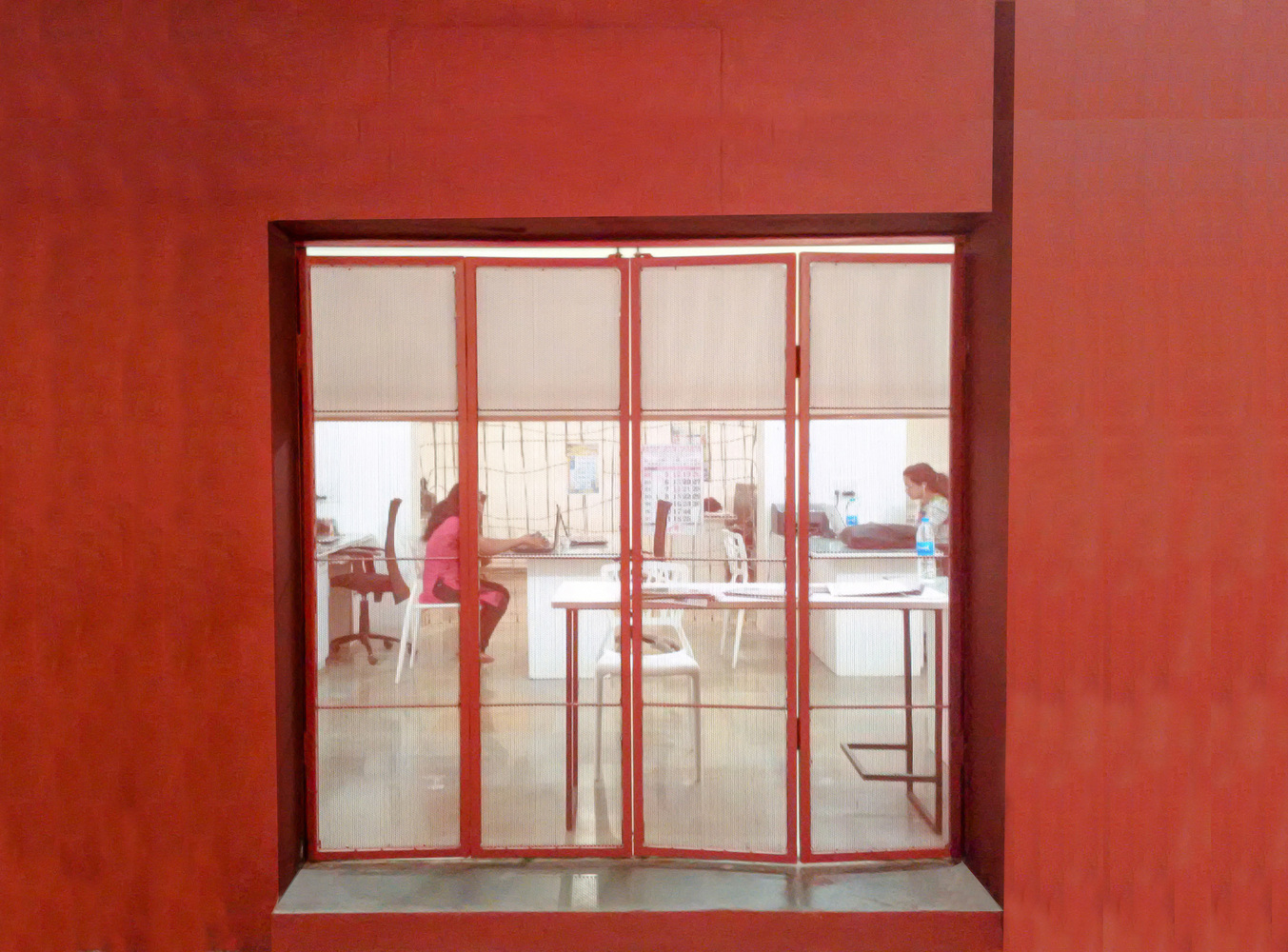 印度 Firodiya 中心 · 环保可持续的办公空间与信息画廊-42