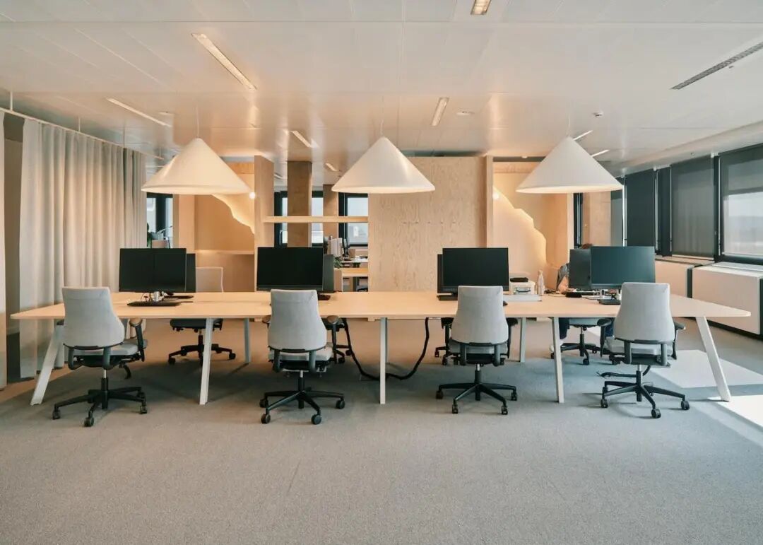 比利时AG保险沙勒罗瓦办公楼局部改造项目丨Ncbham-10