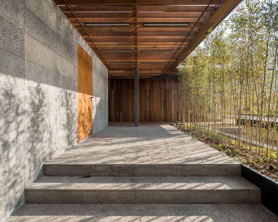 上海屋上三间会务空间·致正建筑的轻钢架构绿意空间-51