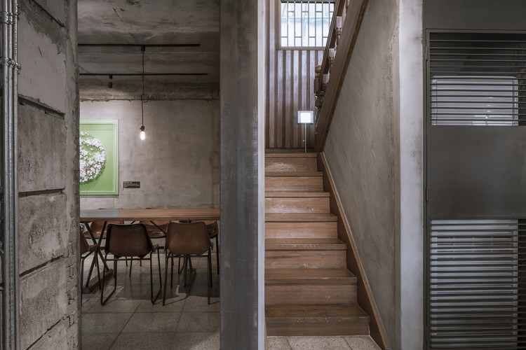 首尔老屋新生命,TEMP 建筑工作室打造独特咖啡馆-20