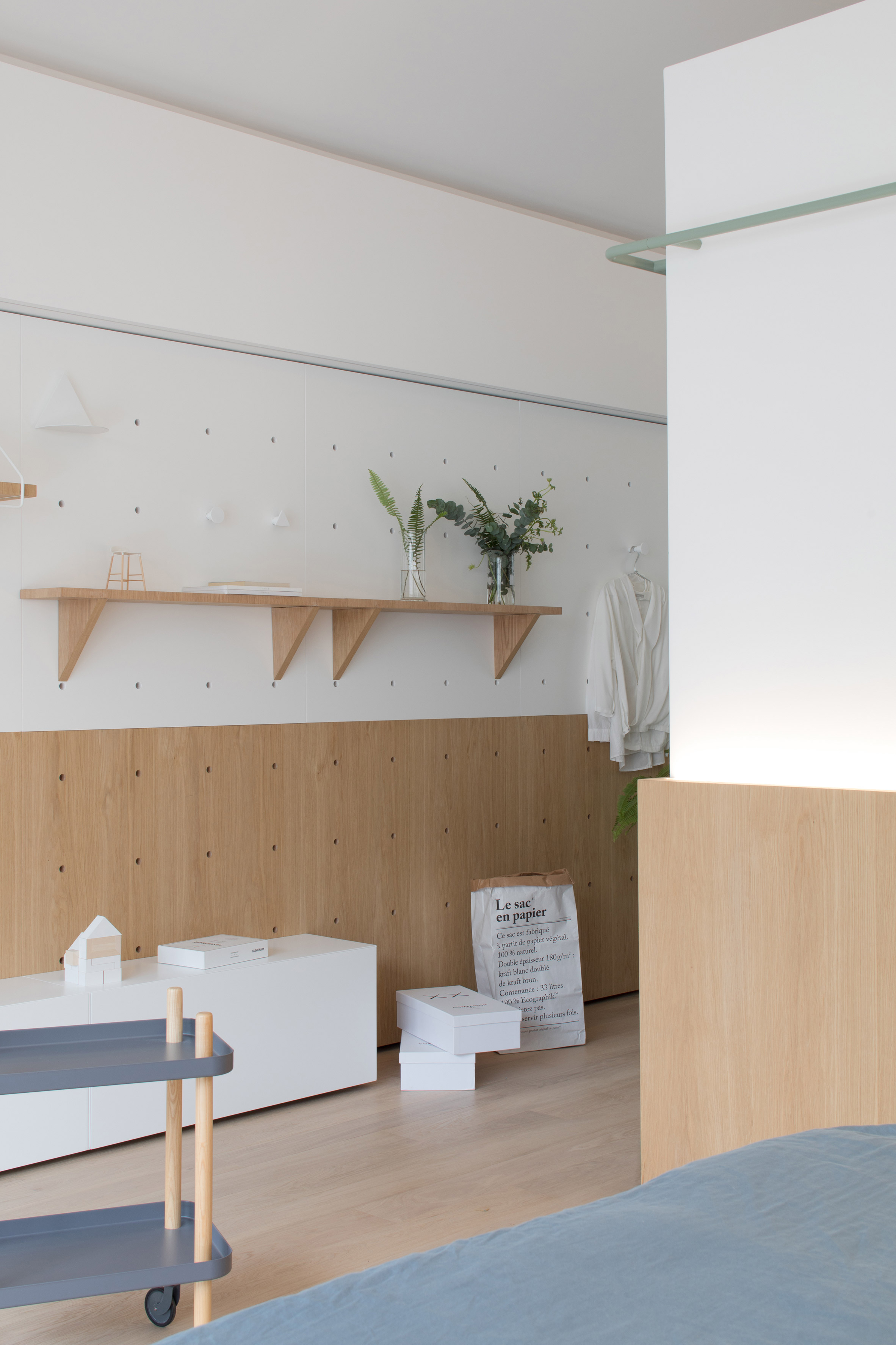 Modular furniture allows Shanghai home to evolve with its family-36