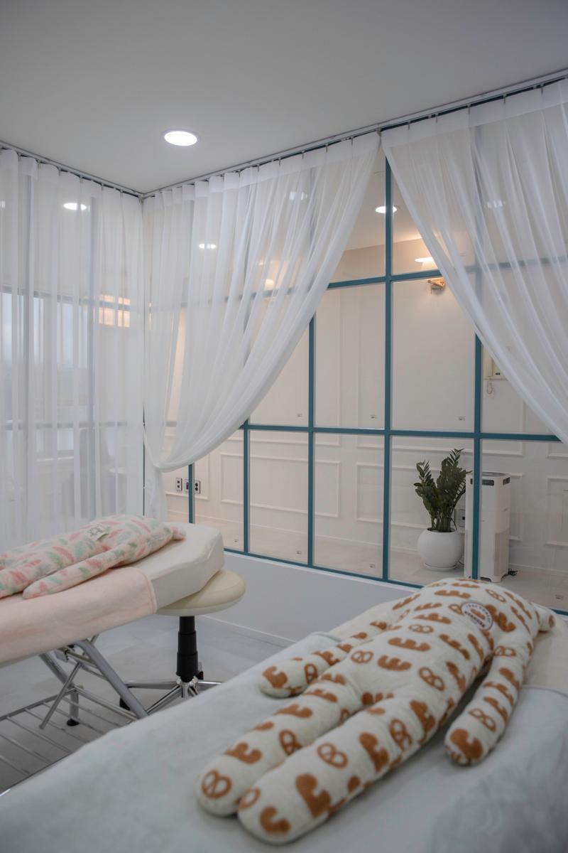 简约白调 13 坪韩式商店设计-10