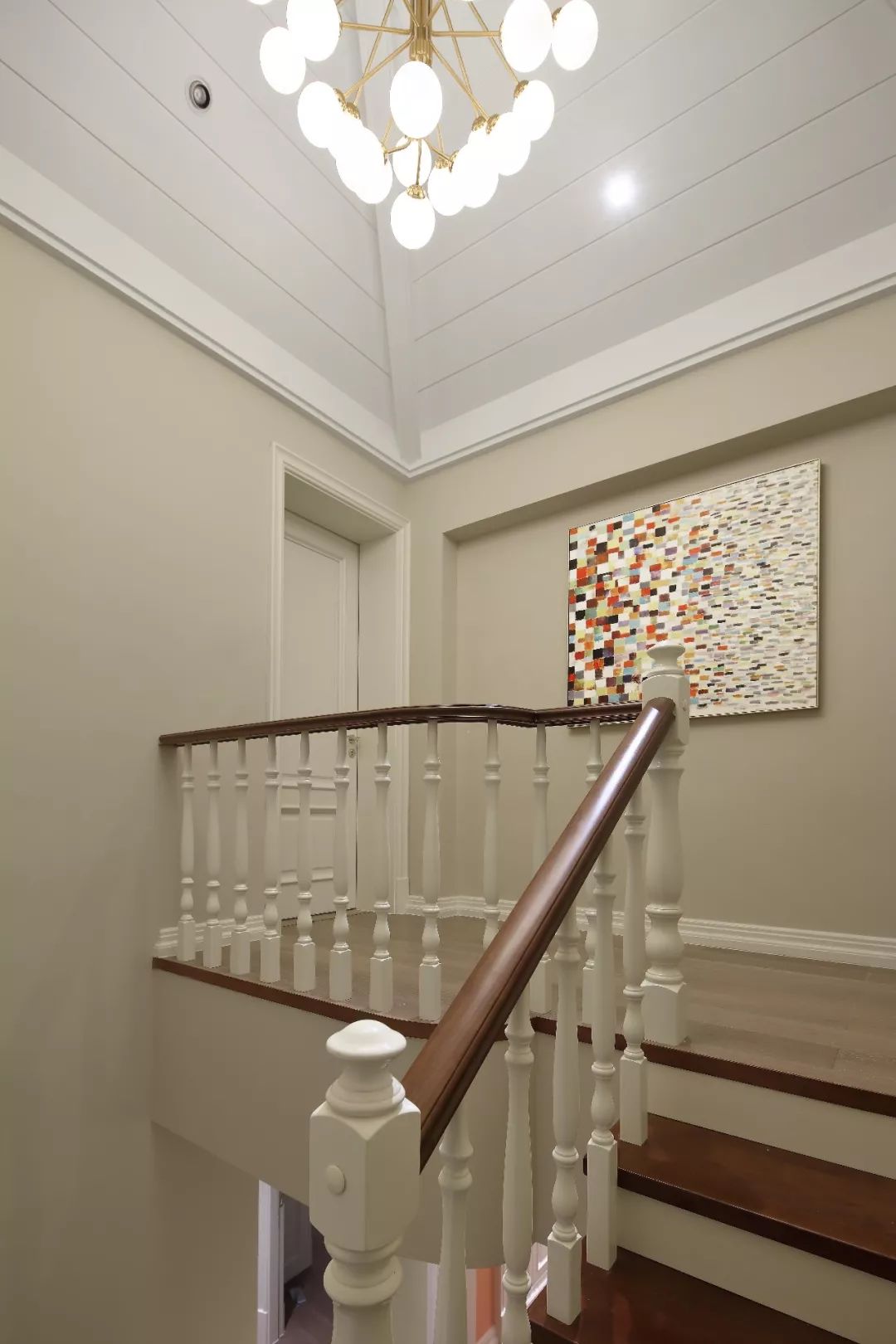 包豪斯色彩碰撞，打造 500 平方米艺术摩登空间-40