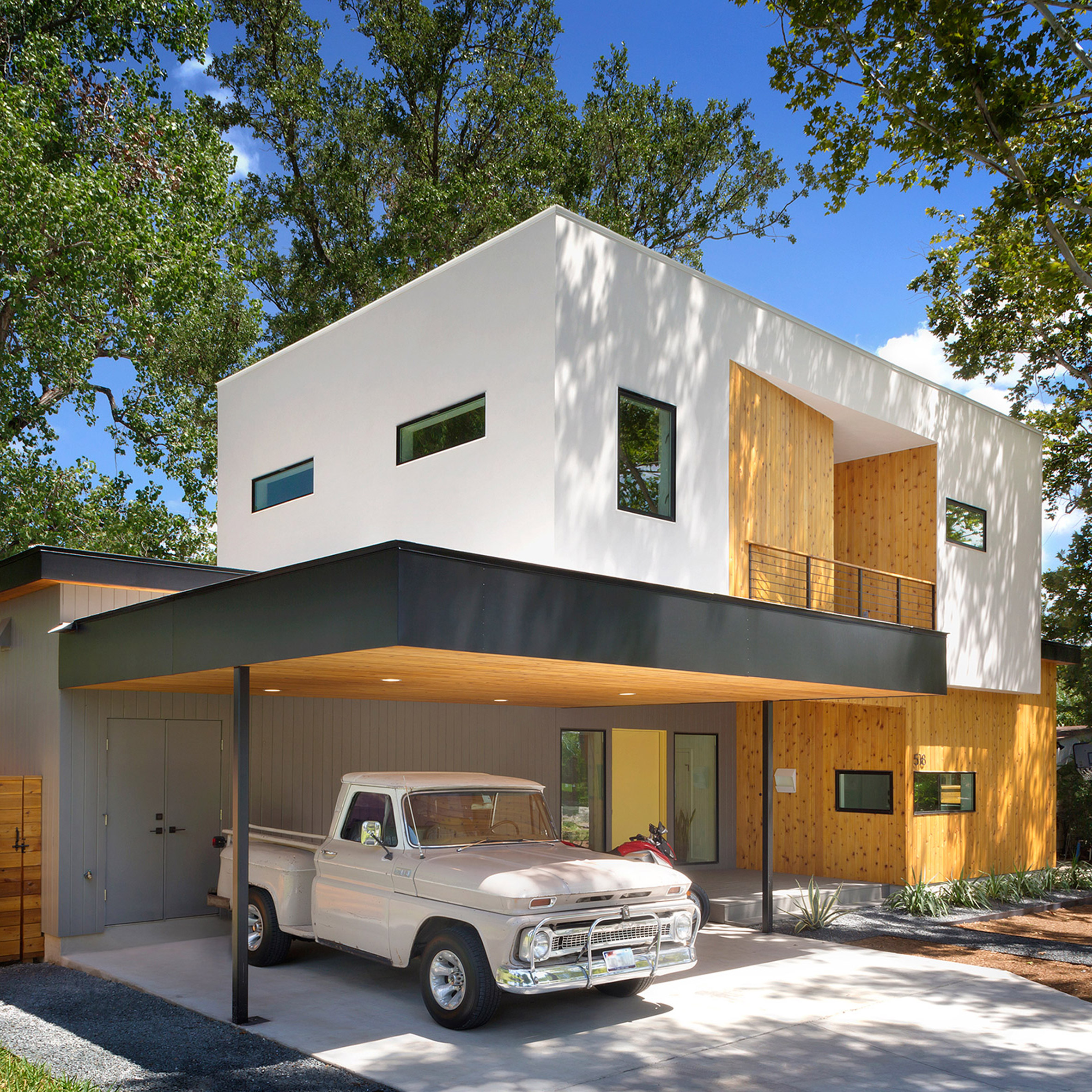 Matt Fajkus organises Austin home around old oak tree-0