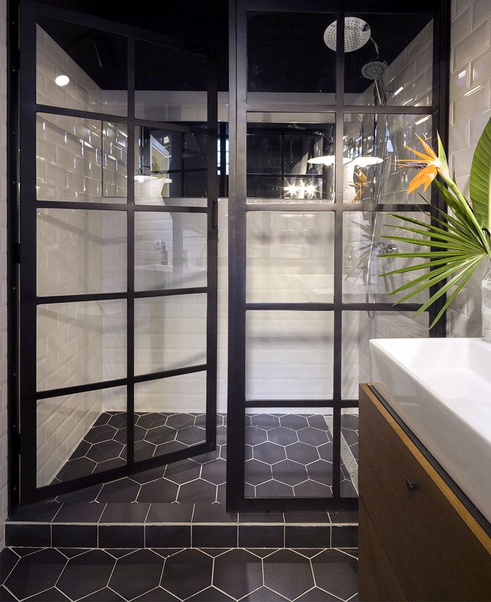 单身公寓的轻工业美学  Bogdan Ciocodeica-10