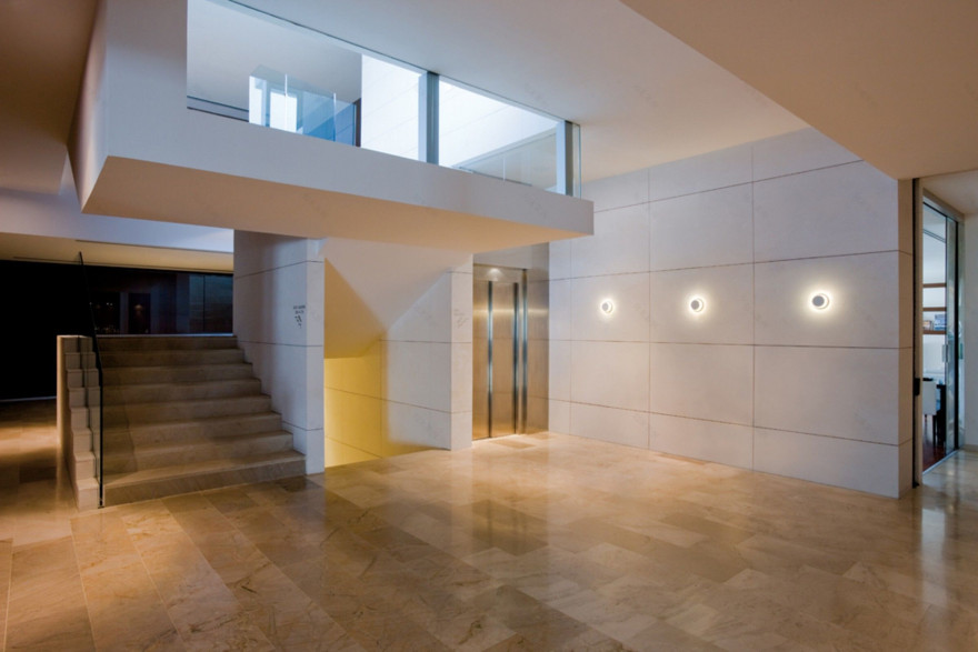 地形融入的绿色多功能酒店设计-30