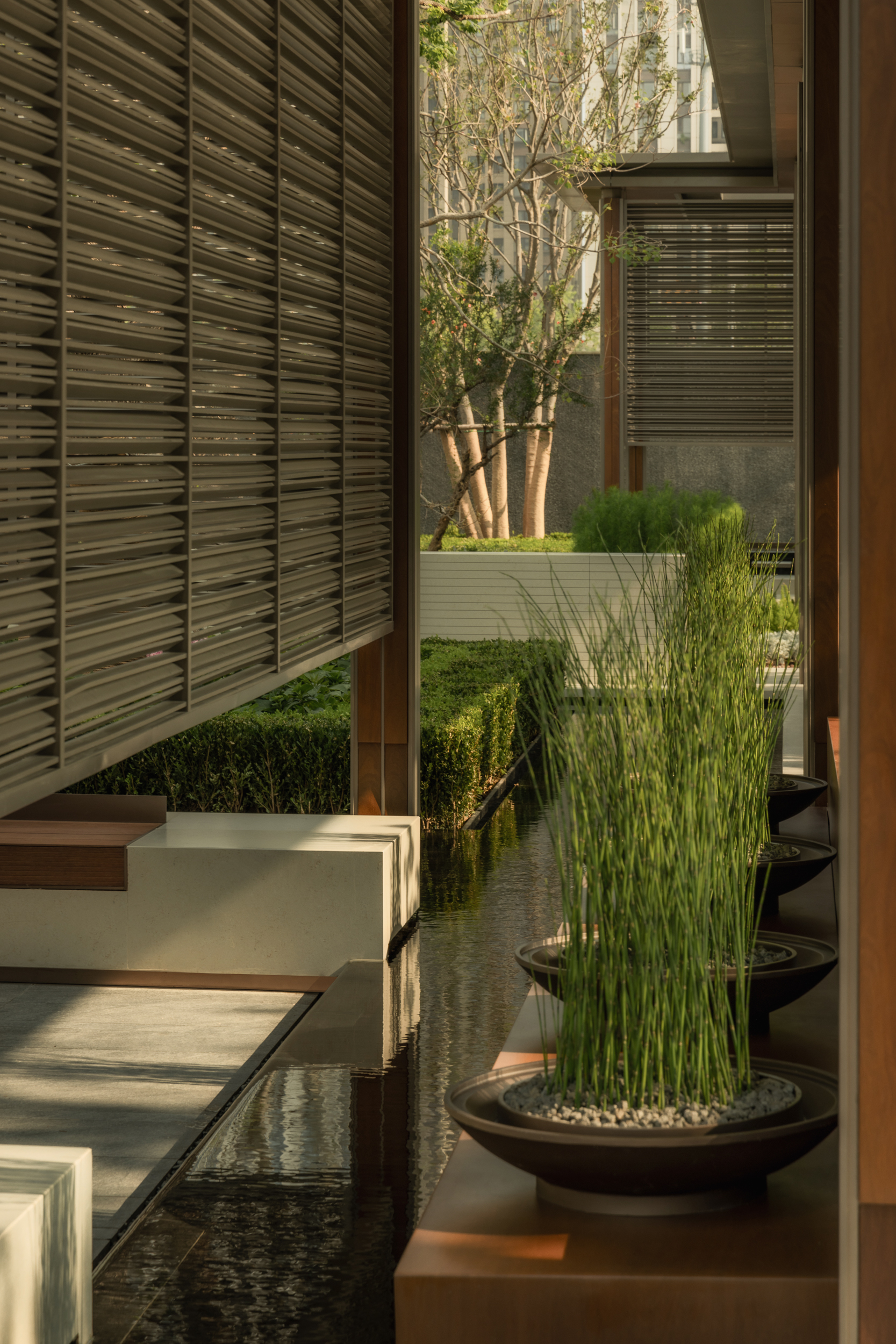 郑州·正弘序丨中国郑州丨景观里表都会(北京),建筑浙江绿城六合,室内近境制作-23