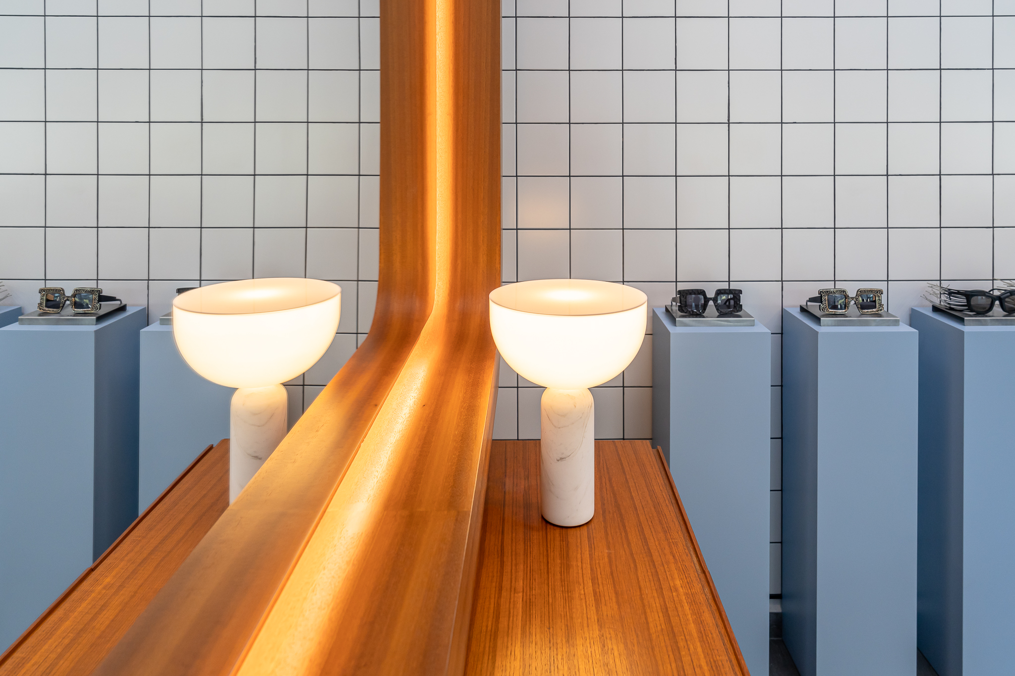 THE SUNGLASSCURATOR STORE 室内设计丨罗马尼亚布加勒斯特丨mihaelaabordeianu + Sobo Studio-23