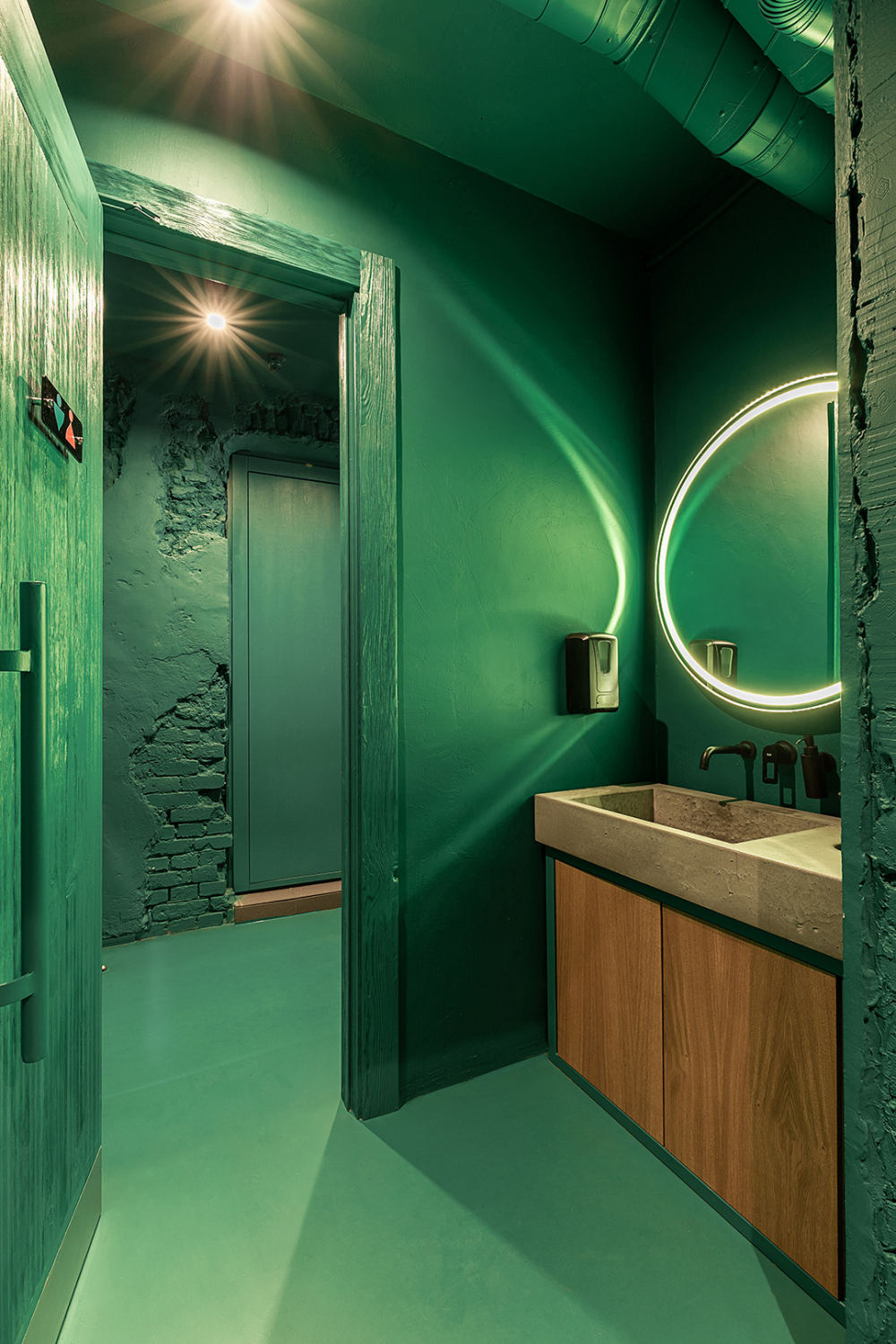 乌克兰 Sharikava 咖啡店丨乌克兰日托米尔丨Bezmirno Architects-20