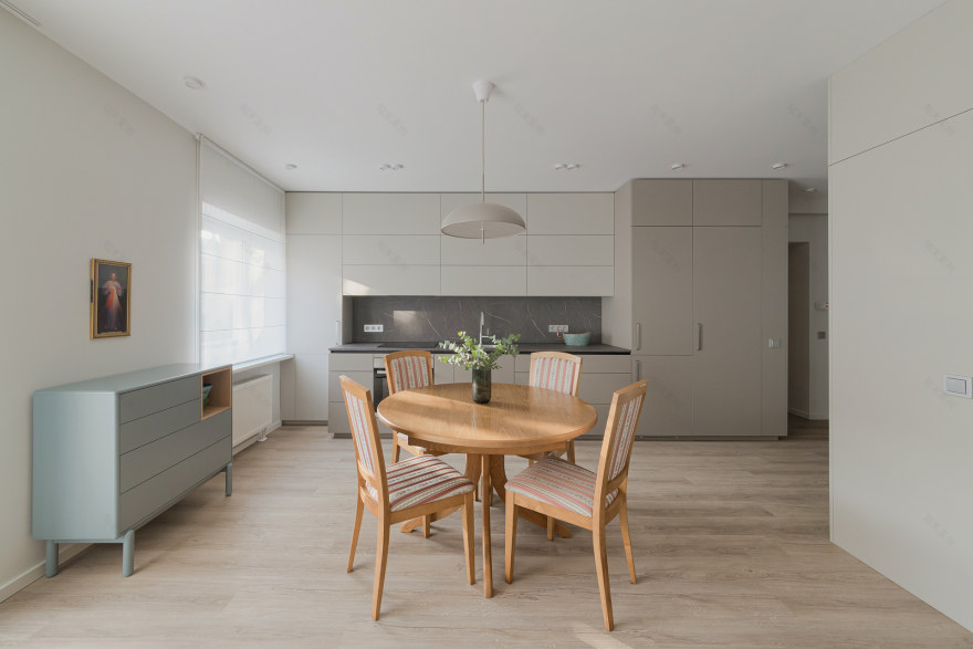 An Interior That Breathes: A Coastal Refuge in Palanga-18