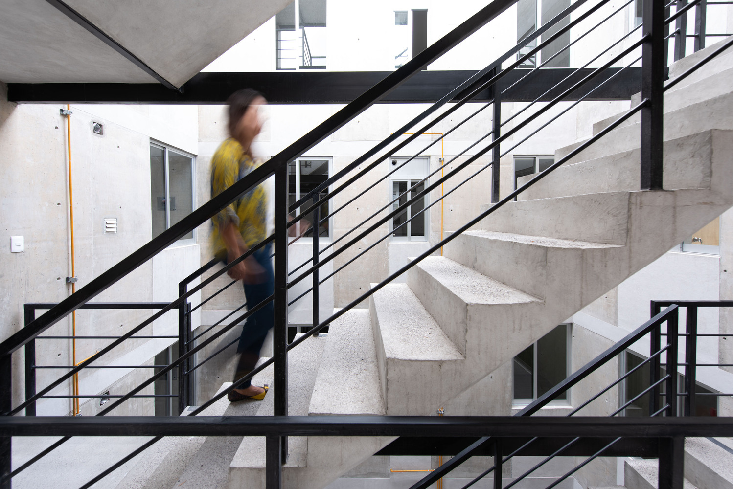 墨西哥城“VIBE”公寓，低成本高品质空间营造-15