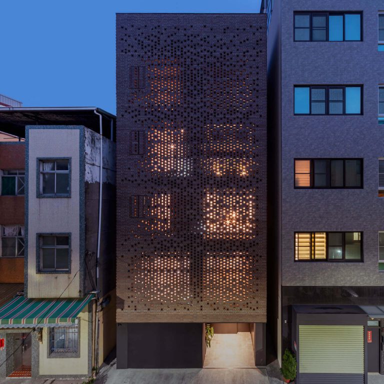 The Veil House in Taiwan（台湾纱幕住宅）丨中国高雄丨Paperfarm Inc-3