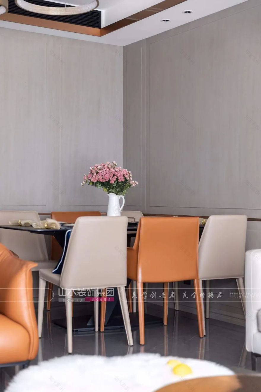 悦湖山院现代轻奢家居设计丨李森-48