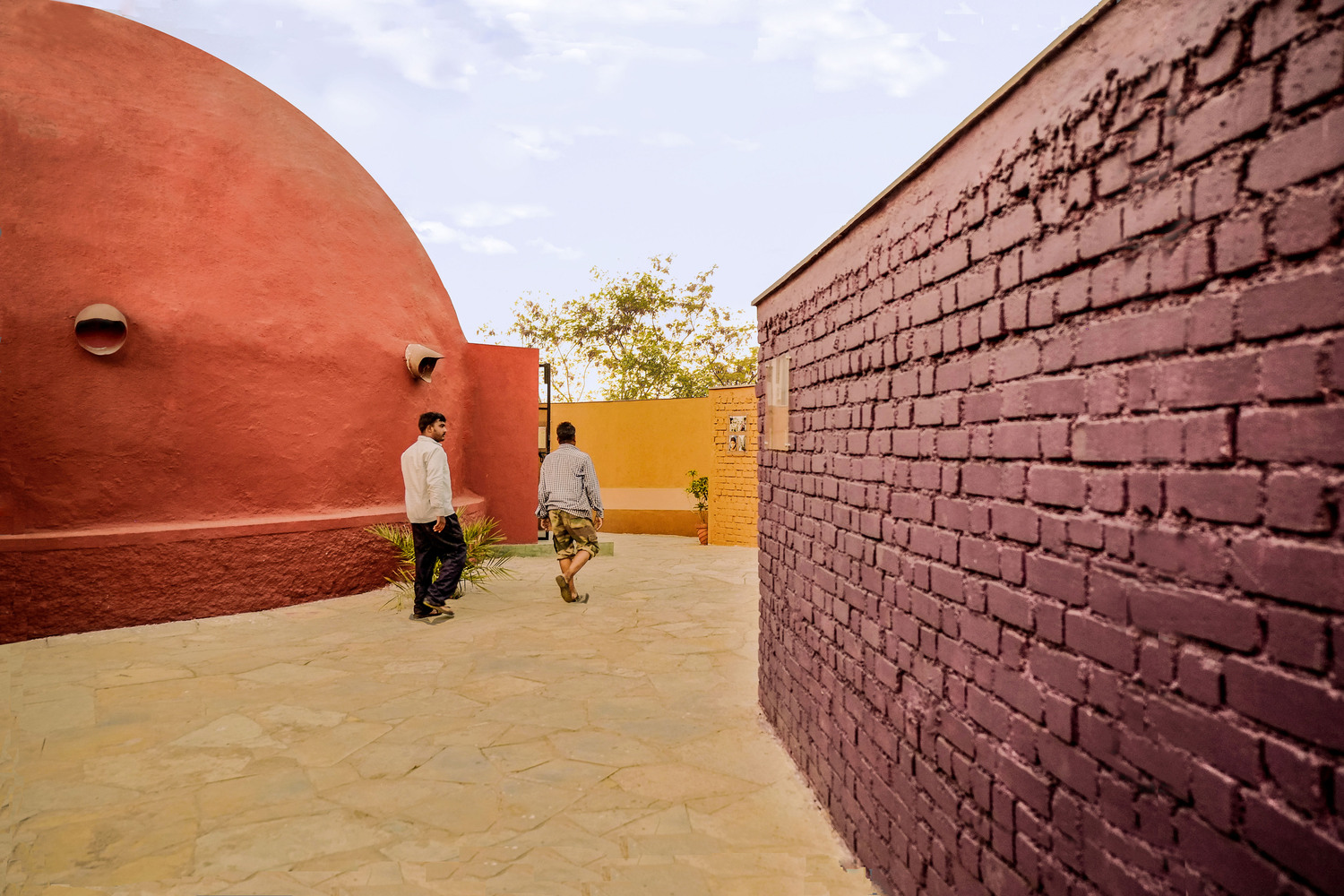 印度 Firodiya 中心 · 环保可持续的办公空间与信息画廊-27