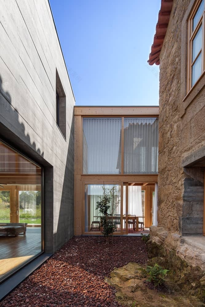 葡萄牙乡村住宅“丘陵中的避难所”丨Pedro Henrique建筑事务所-5