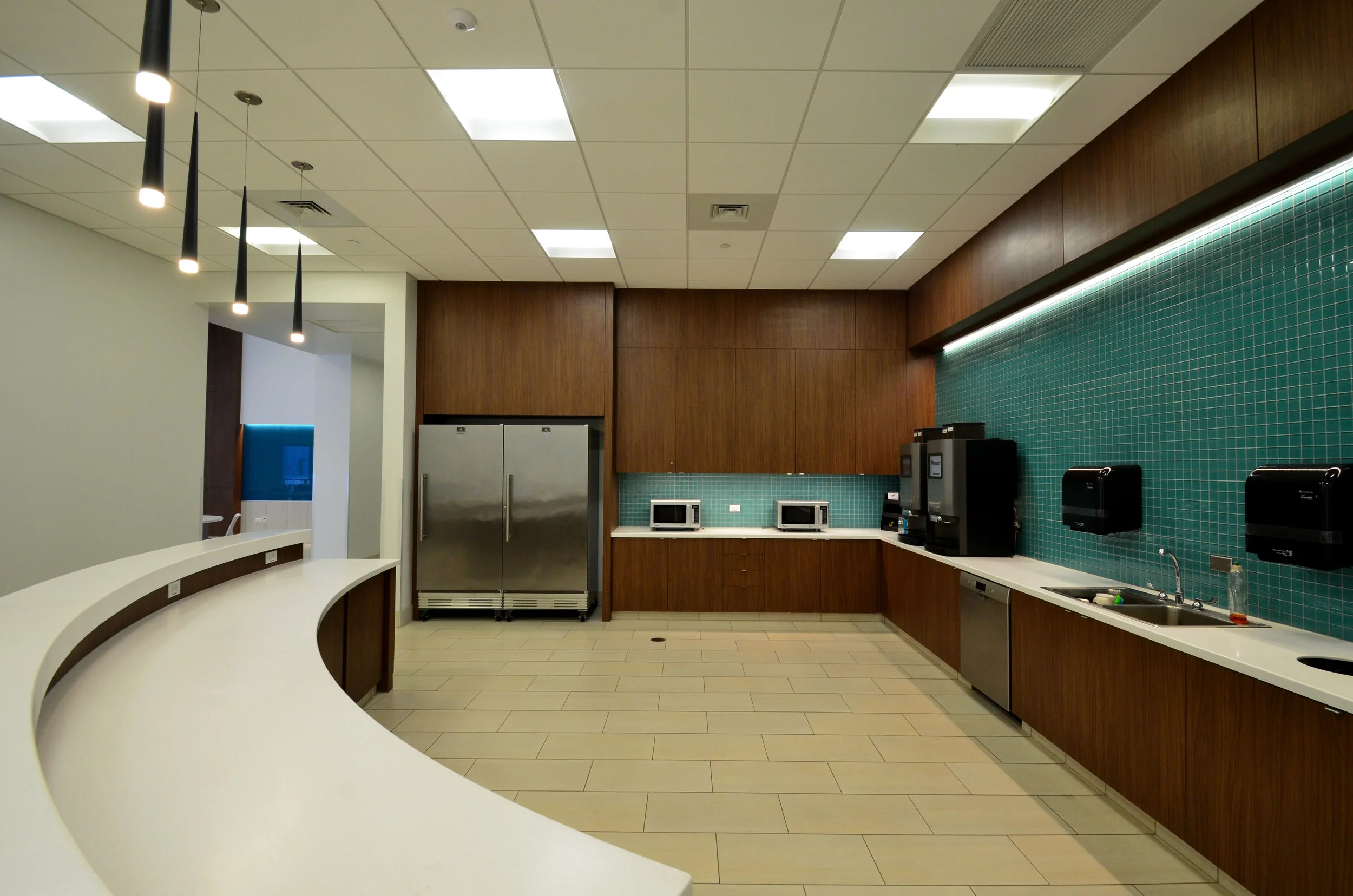 泛达（Panduit）CRD（由于CRD缺乏具体语境，不清楚其确切含义，可能是泛达公司特定的产品、技术或项目相关的缩写，这里按原文保留） 丨美国芝加哥丨Linden Group Architects-9