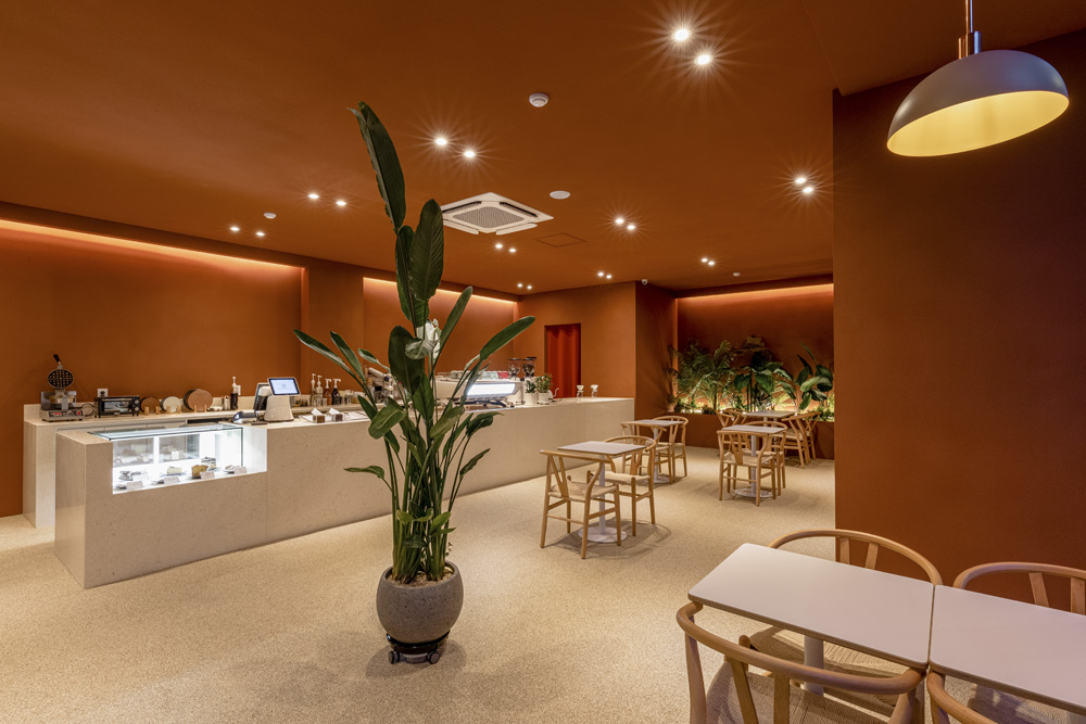 红色顿悟 | 22 平米极简咖啡厅设计-4