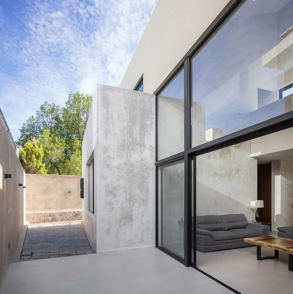 双层叠加的郊区住宅 | 开放性与隐私的完美结合-25