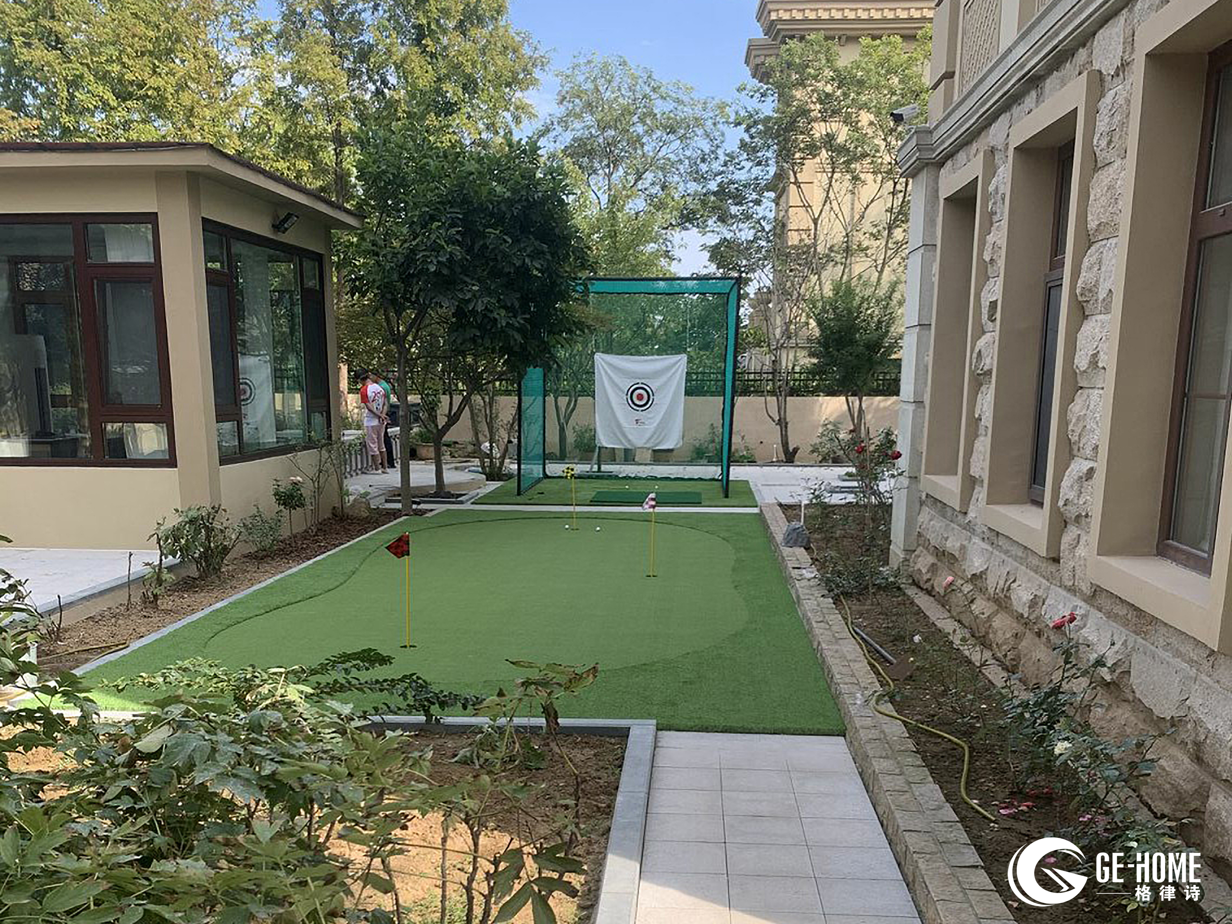 别墅花园空地人工果岭-12