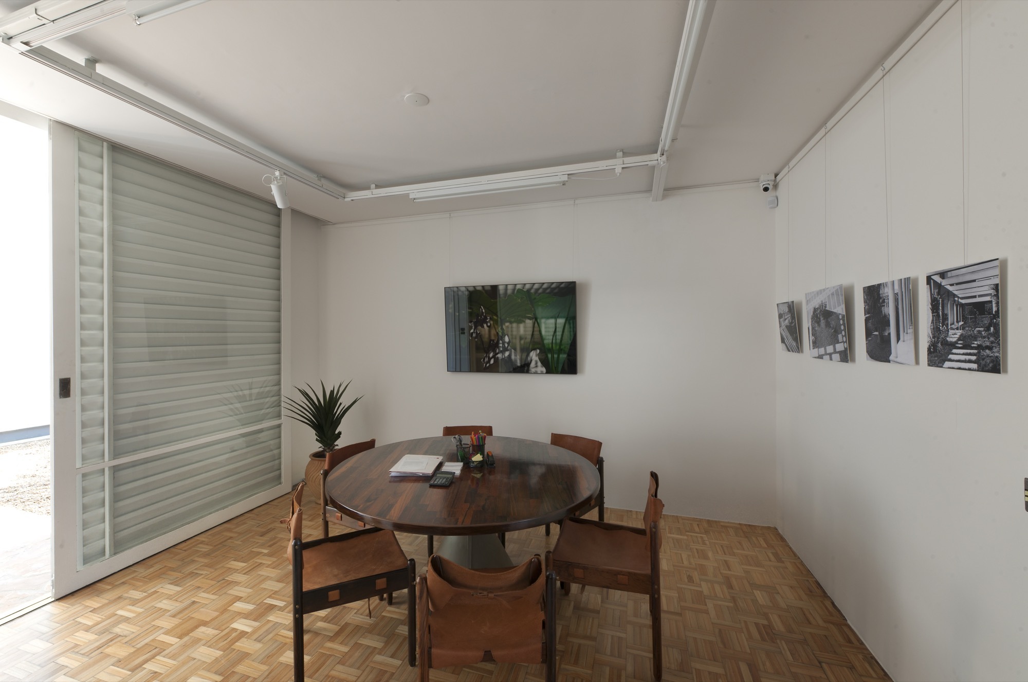 布里托画廊 · 里诺·莱维建筑设计与景观的交融-25