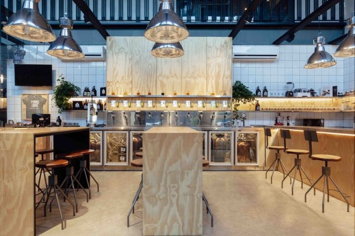 自由犬酒吧间-14