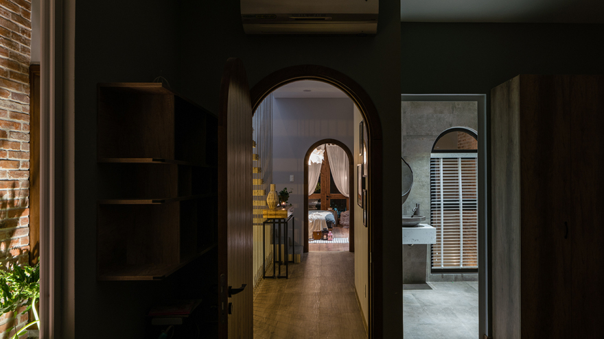 柱状房屋·河边柱状房屋-33