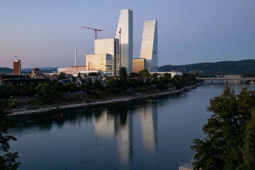 瑞士罗氏二号大厦丨赫尔佐格&德梅隆-4