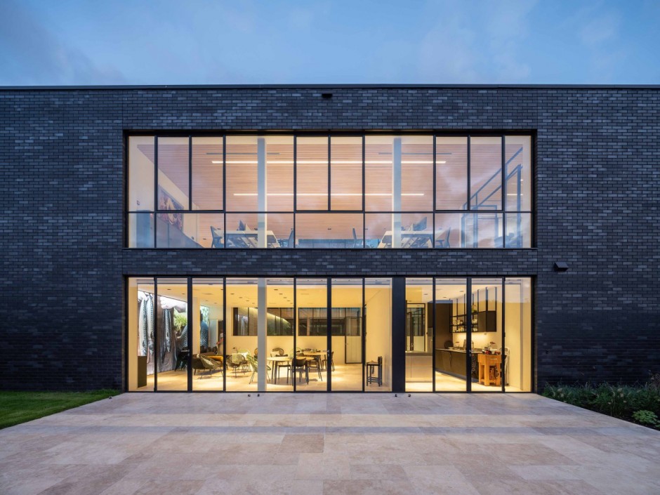 Big Green Egg办公建筑设计丨荷兰丨Team Paul de Vroom + Sputnik-7