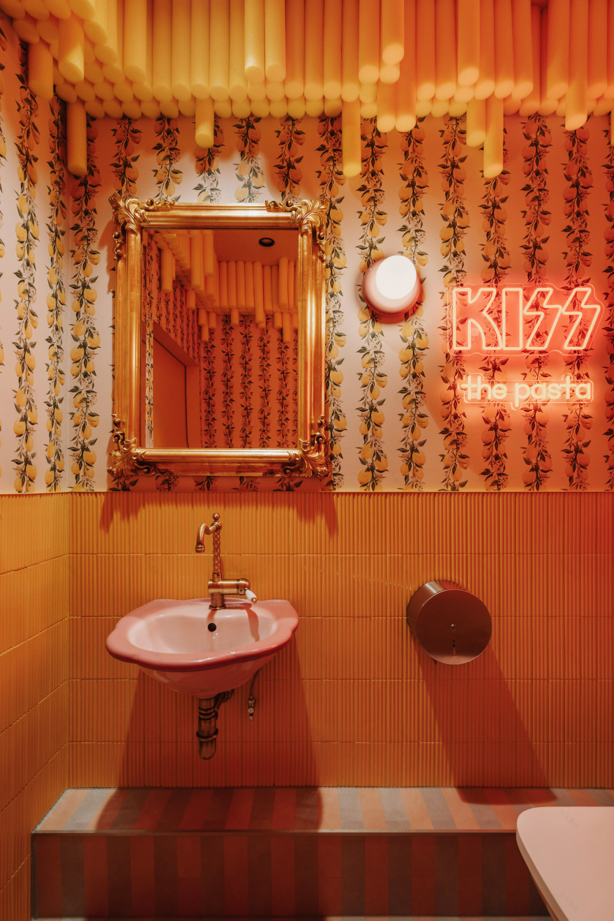 快餐店丨波兰弗罗茨瓦夫丨CUDO-29