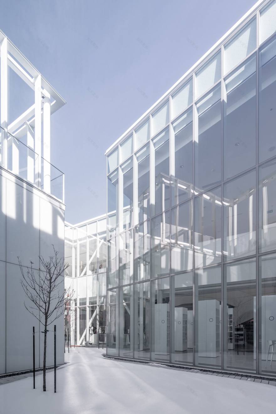 蒙特利尔带室内花园的图书馆丨加拿大蒙特利尔丨Chevalier Morales-11