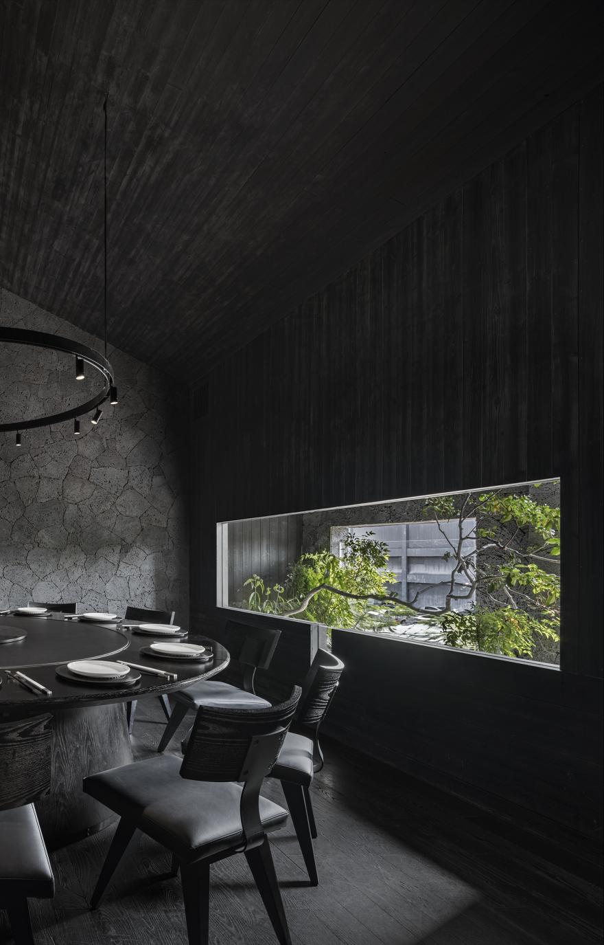 田间之上中国湘菜馆丨中国广州丨黑白木设计-61