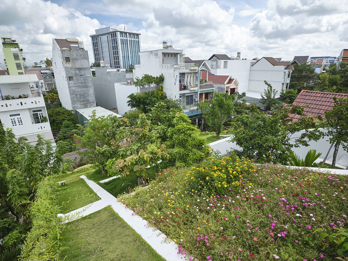 绿意盎然的三层别墅 | 和谐自然的生活空间-13