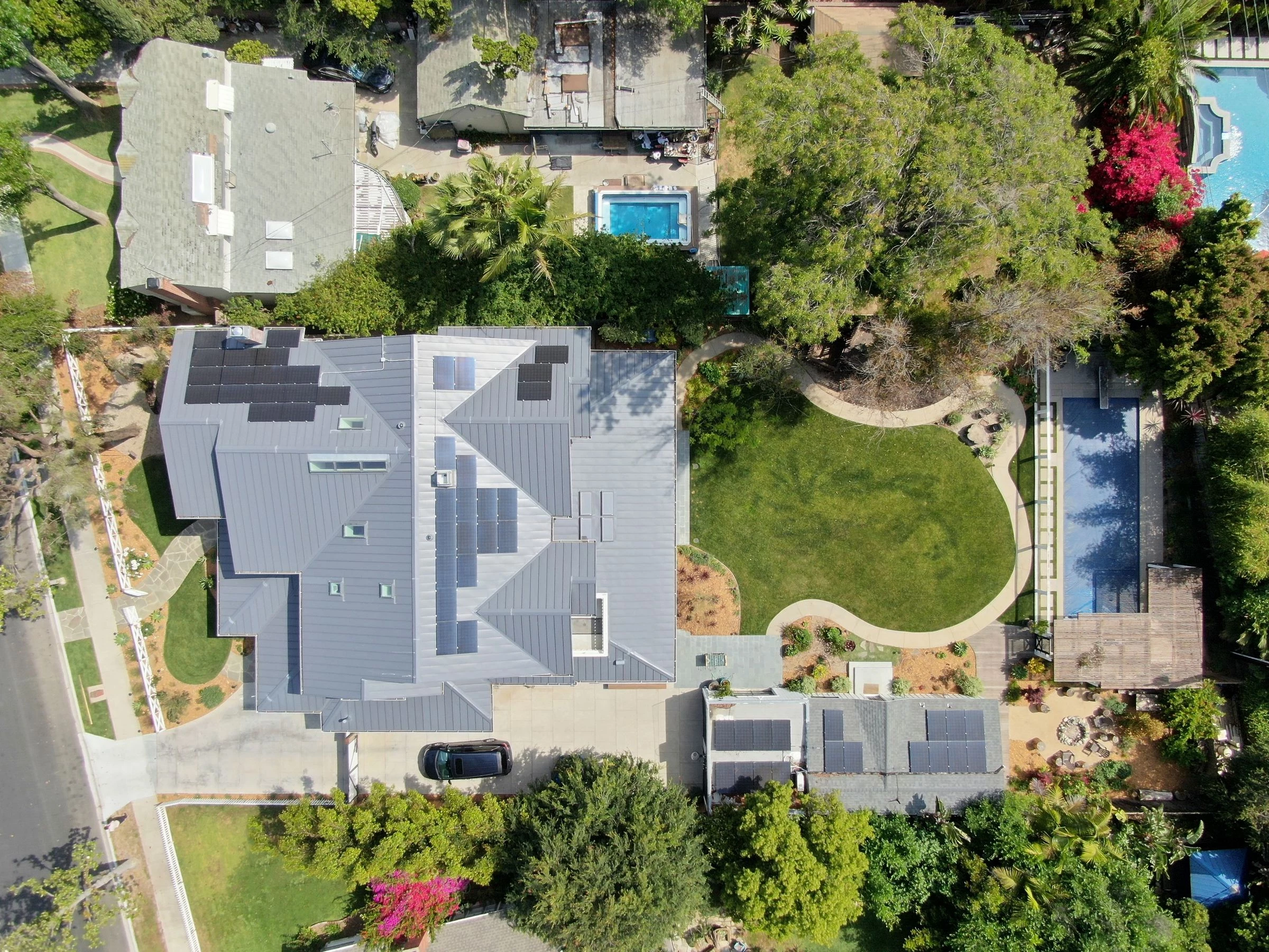 加州阳光下的现代农舍之家-7