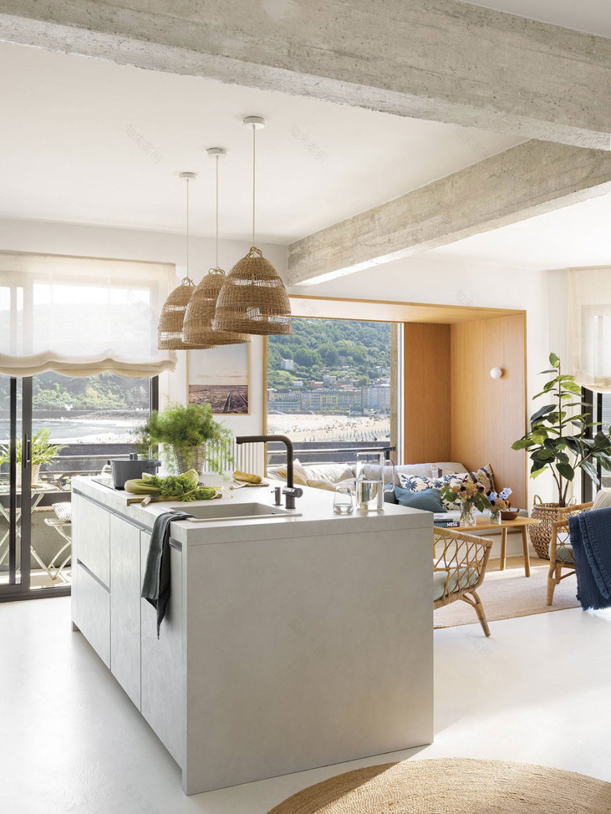 西班牙北部海岸的混凝土美感公寓-4