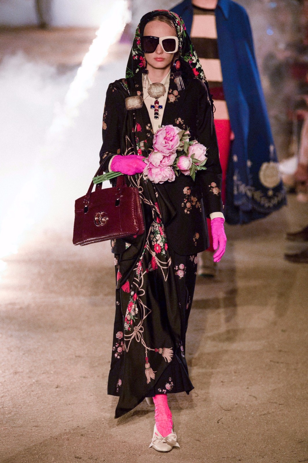 古驰 2019 早春秀 | 死亡与浪漫的奇妙融合-57