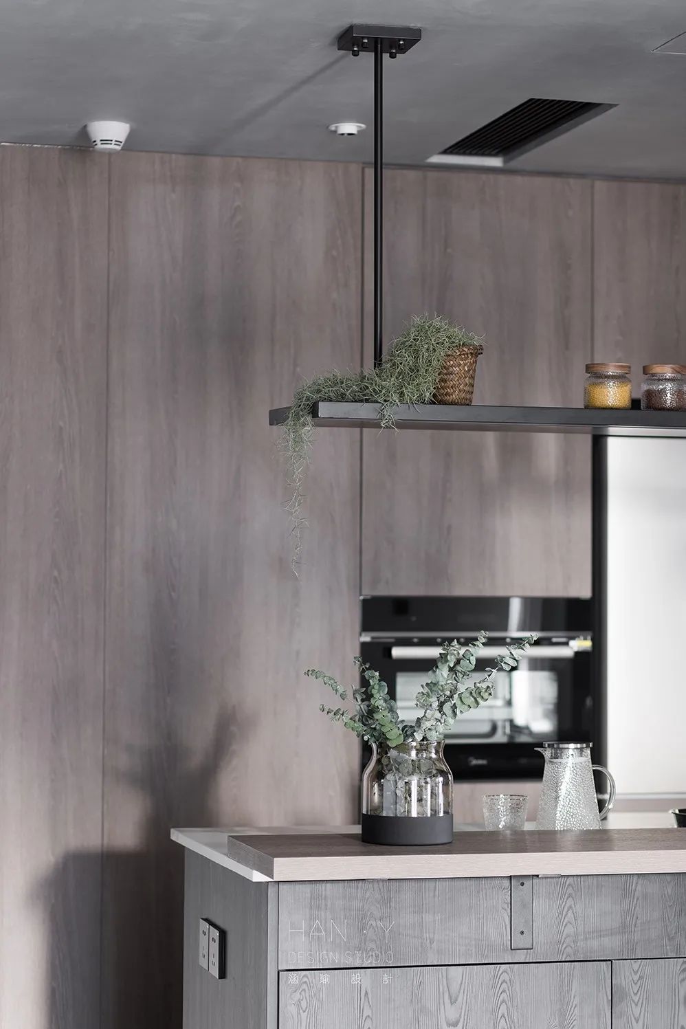 90 后建筑师小夫妻的现代风家居，中西厨分离打造高级生活-26