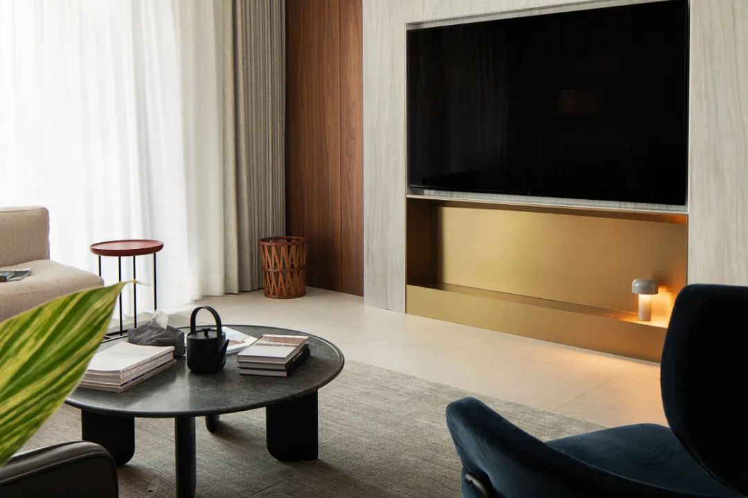 胡桃木的温润，营造光影下的生活感 | 千上设计-31