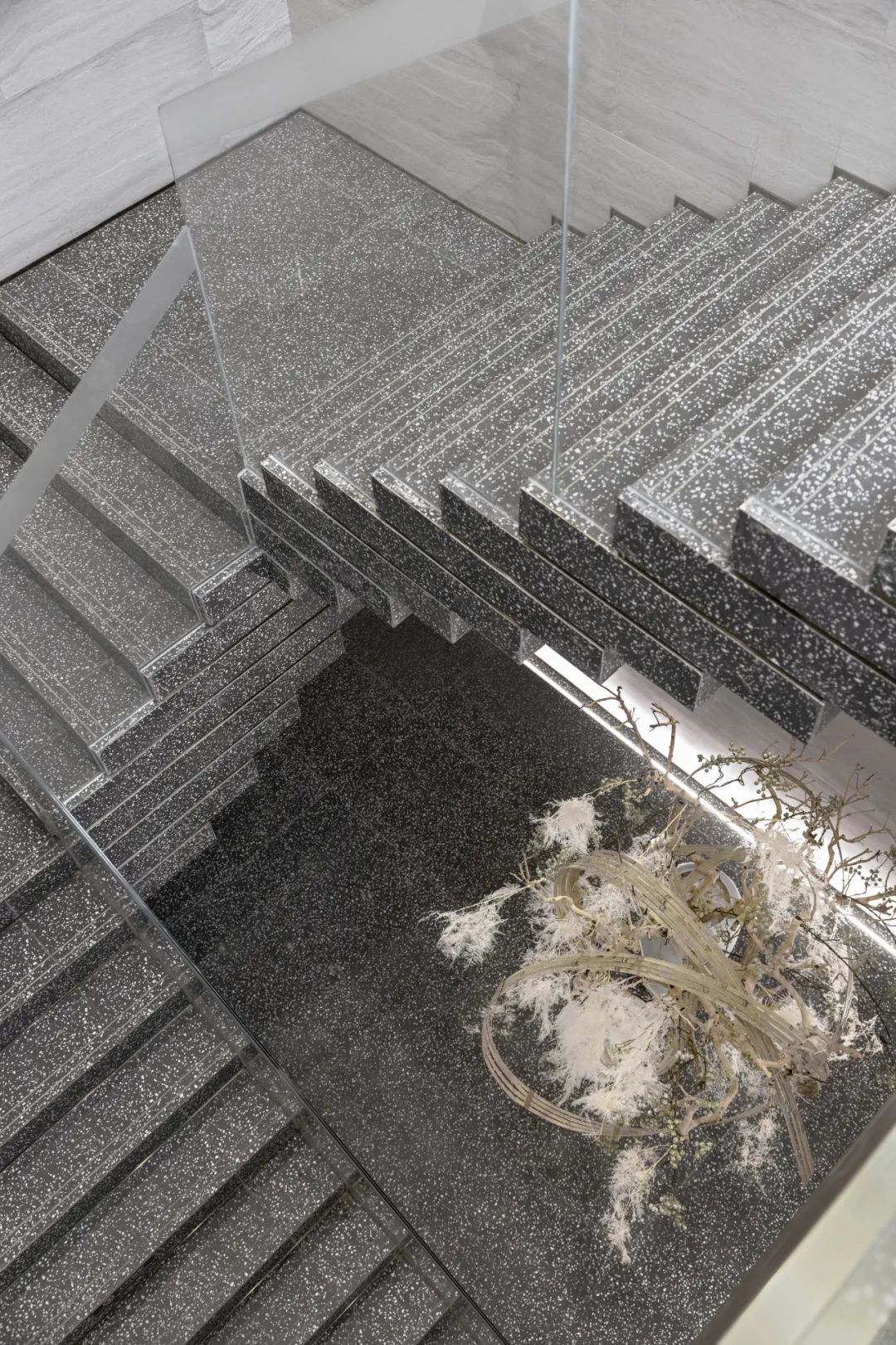 招商·金茂·正荣青山湖•依云上城营销中心丨中国南昌丨上海飞视设计-41