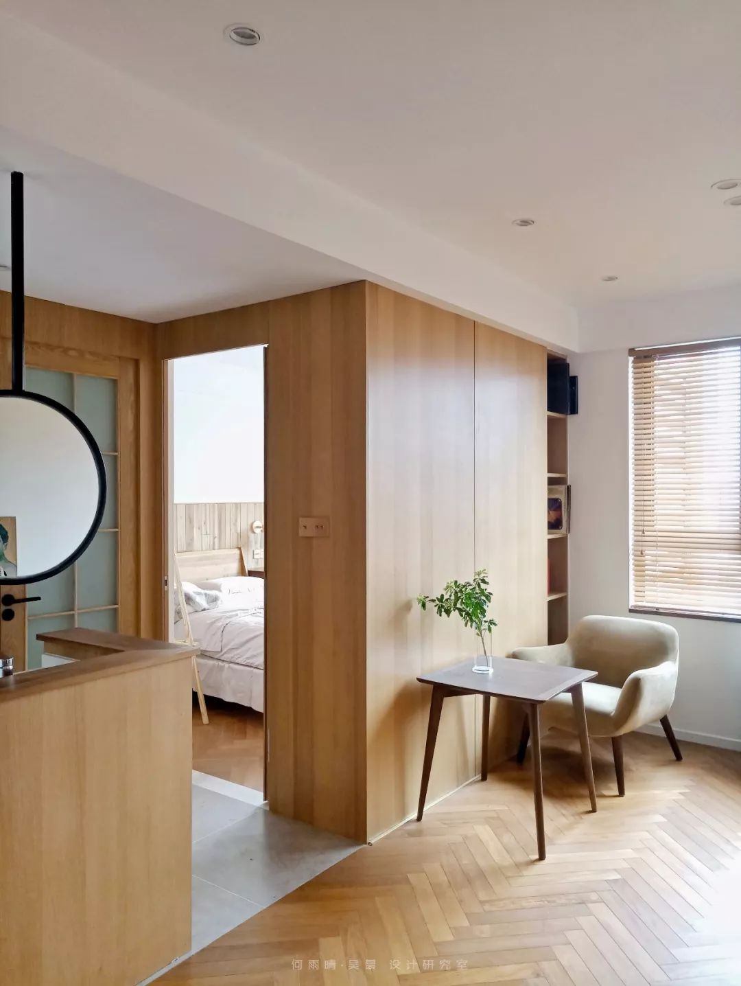 原木自然系家居,打造多才摄影师的温馨生活空间-57