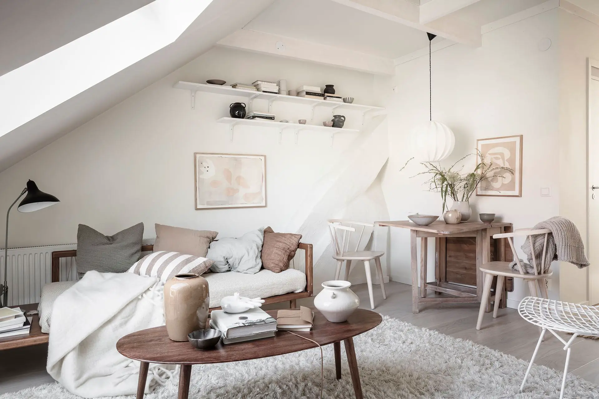 28 平米独特屋顶公寓,融入斯堪的纳维亚设计的现代魅力-9