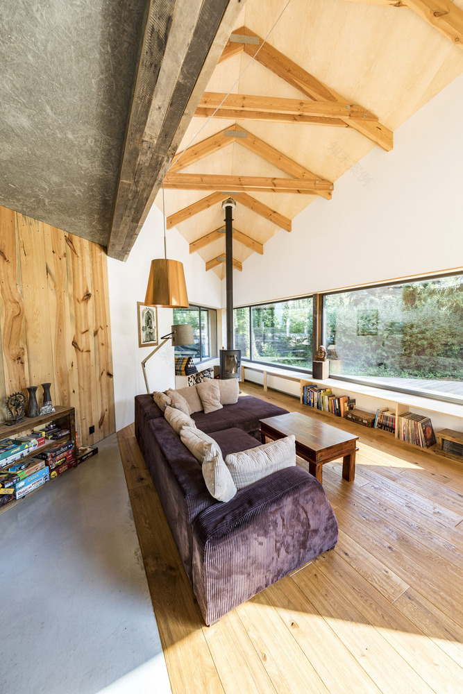 波兰村庄里的“石棺”别墅-45