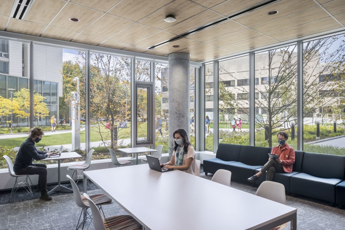 芝加哥大学木湖住宅与餐饮中心丨美国芝加哥丨Elkus Manfredi Architects-18