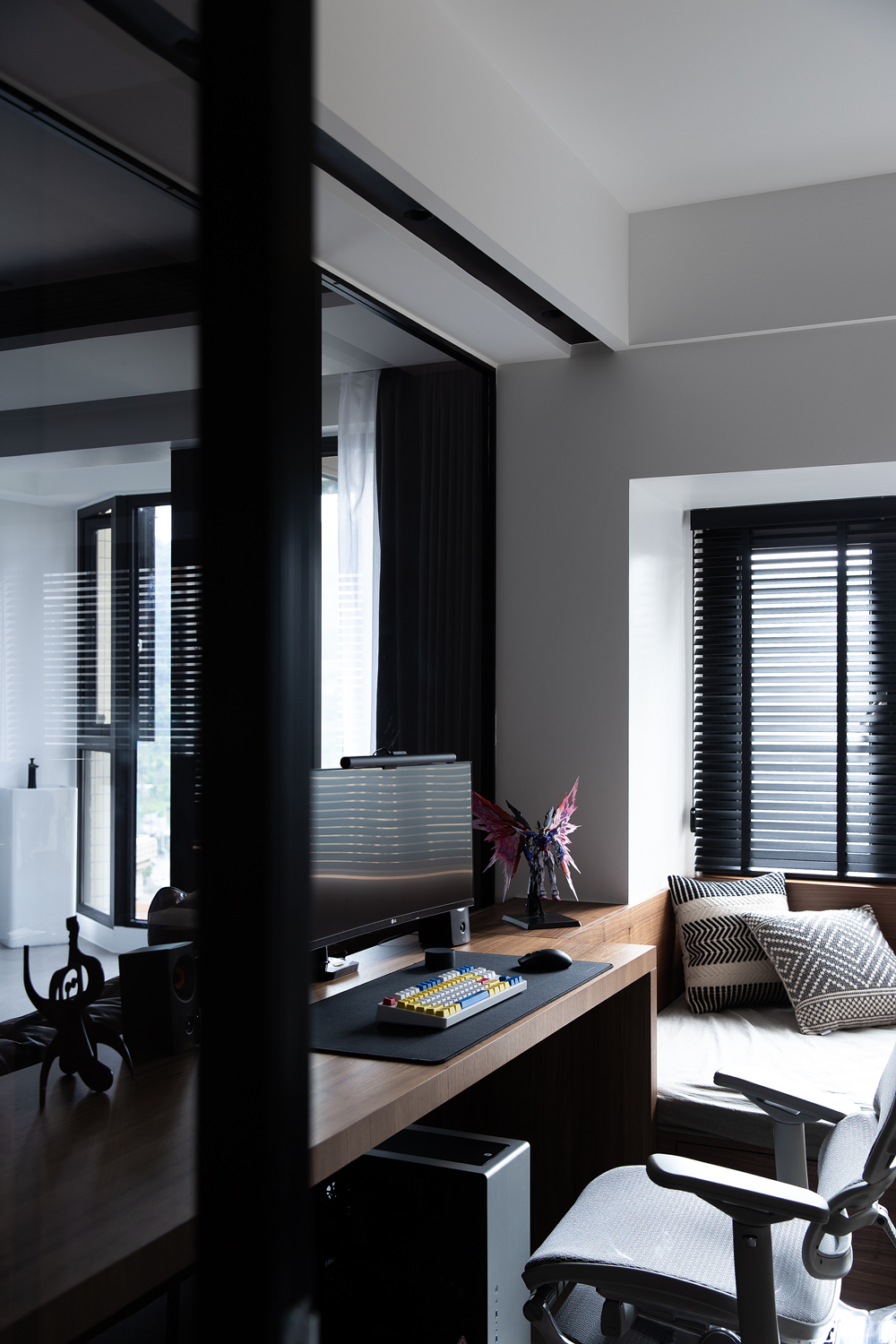 暗黑玩家｜胡桃木+酷感黑白的随性不羁丨中国深圳-37