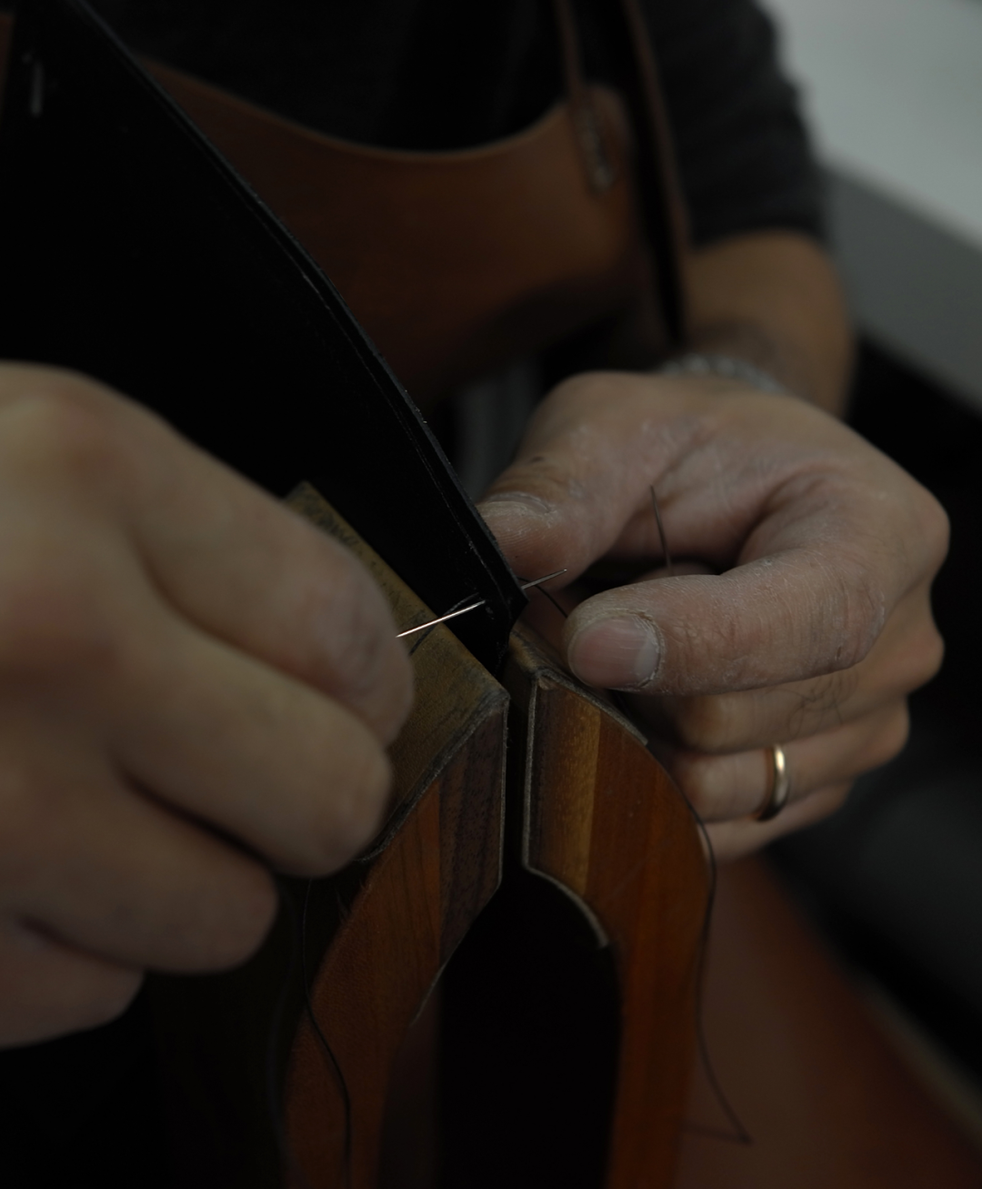 LA LUCE 买手店 · 梧桐树下的光影艺术与手工皮具的完美结合丨中国上海丨一間白-41