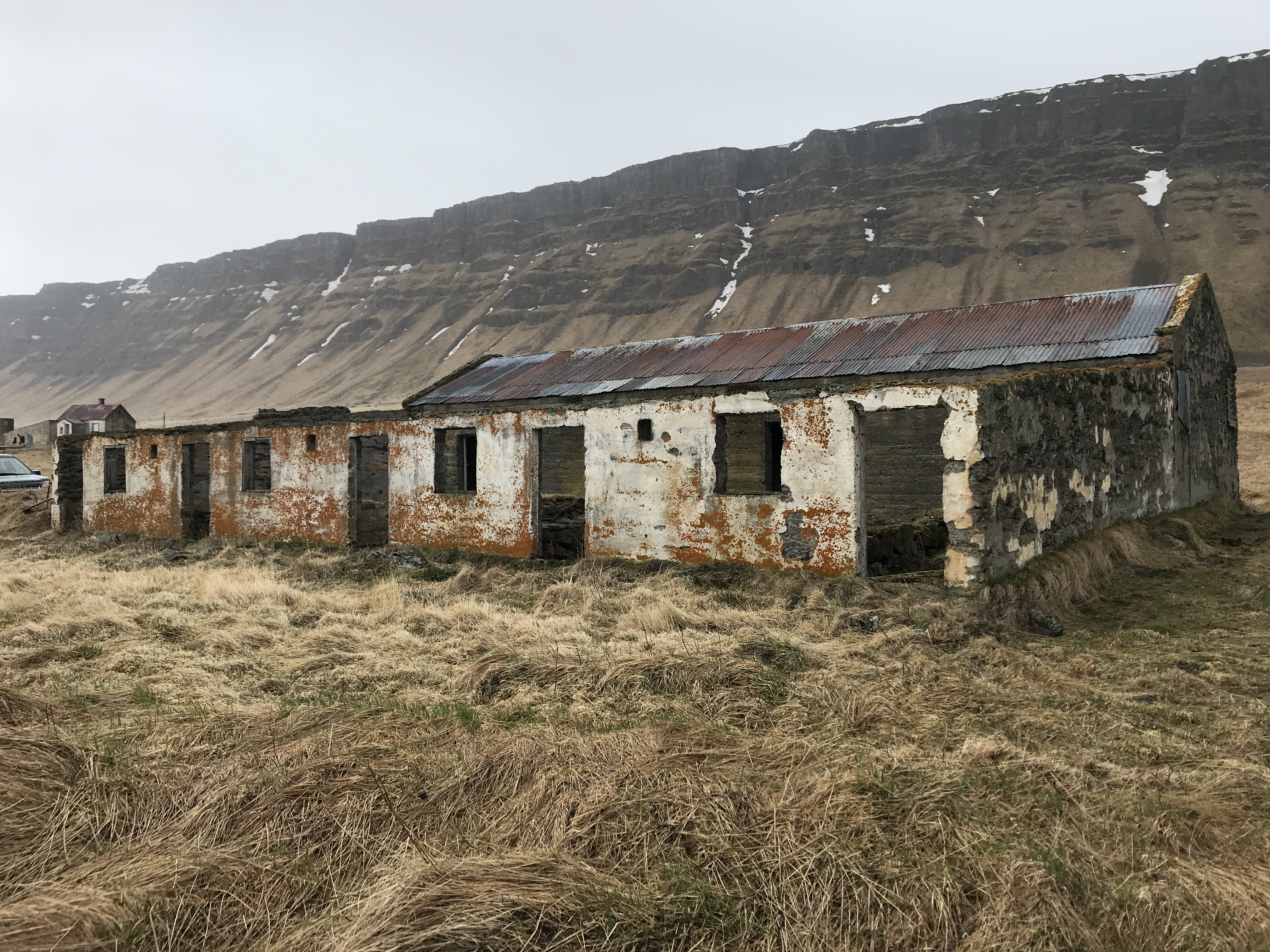 冰岛原生态艺术家工作室与度假屋改造-64