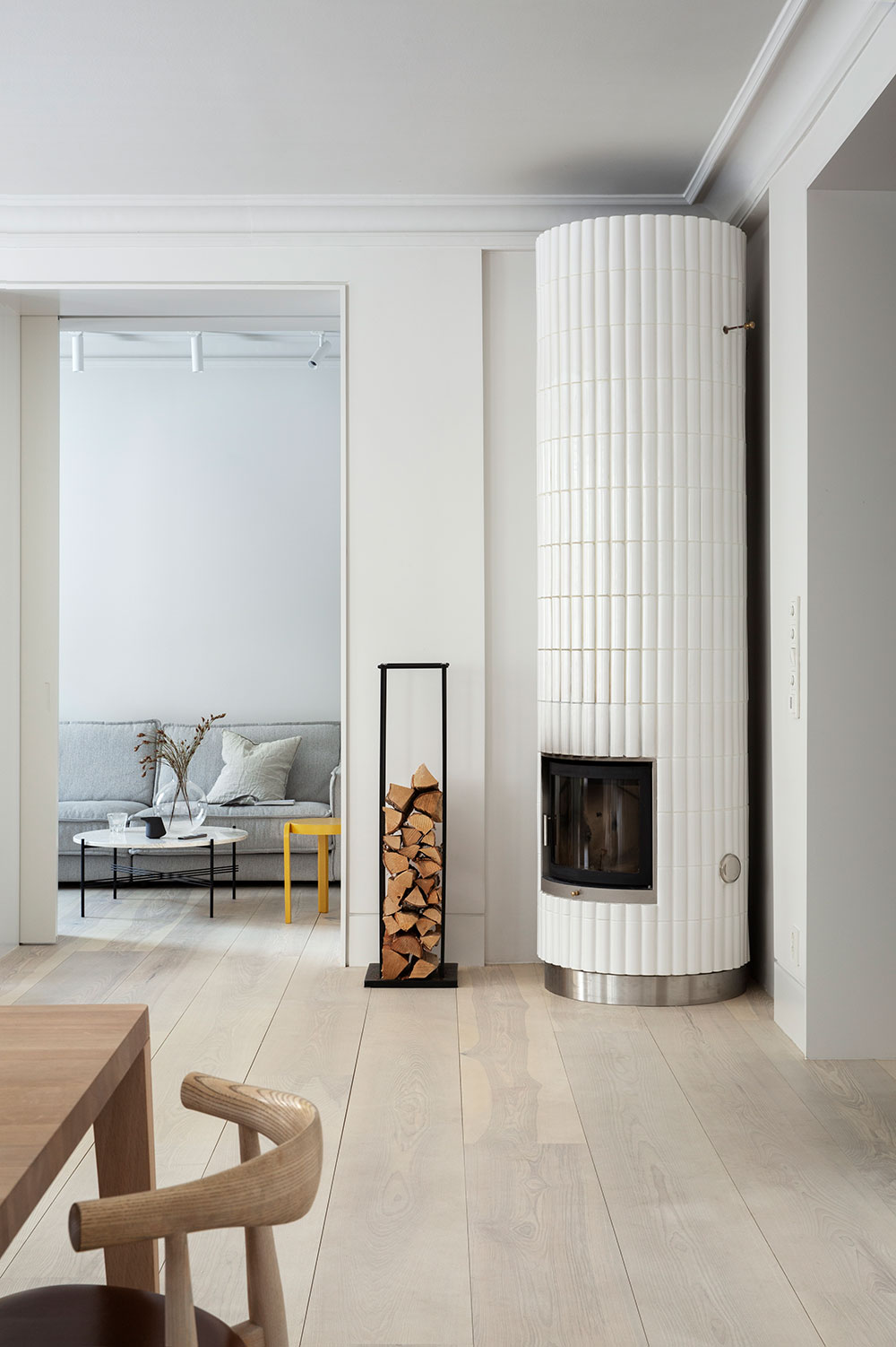 奥斯陆极简公寓 | 自然光与北欧风格的完美融合-8