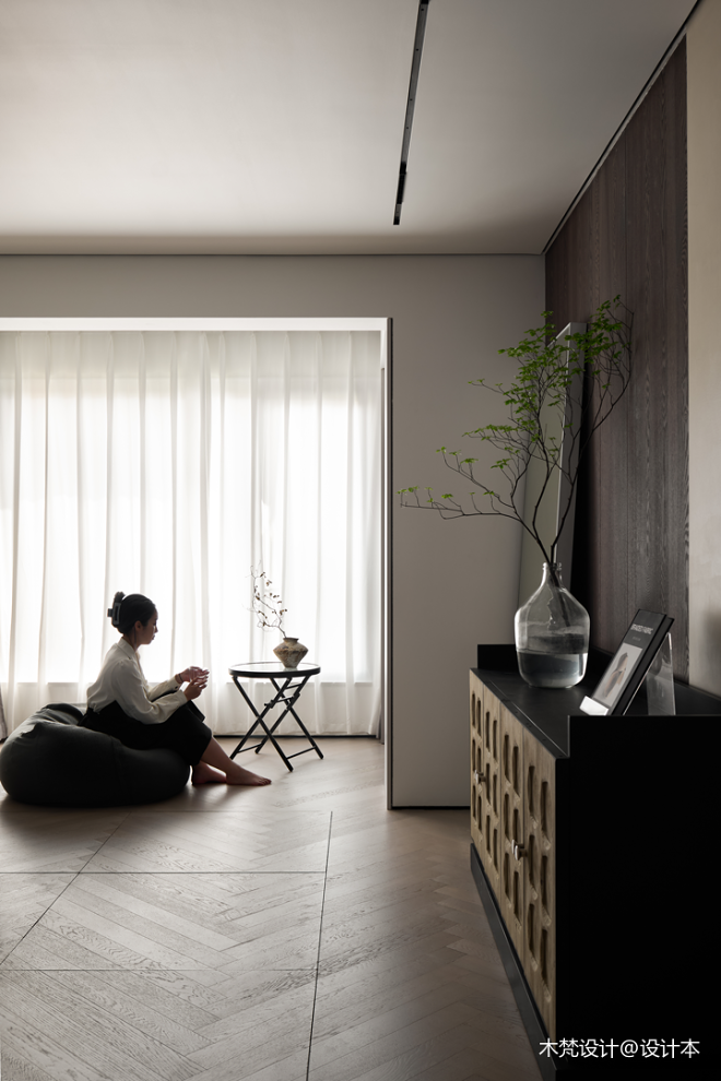 语文老师独居105㎡现代简约家：岛台餐桌、独立猫房、超大办公区-71